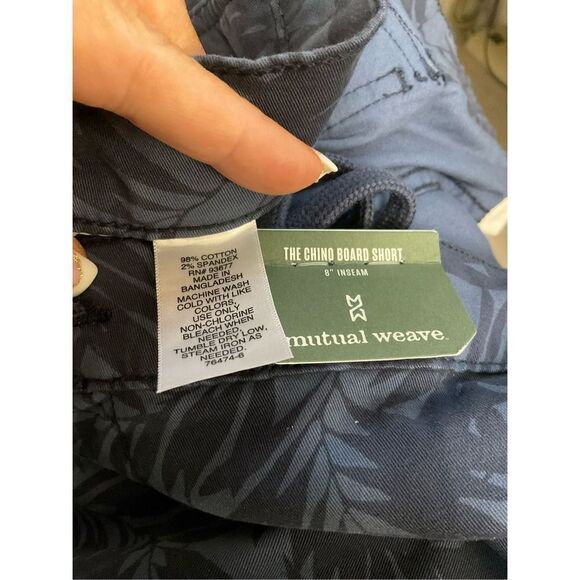 Mutual Weave Men’s Blue Tropical Chino Shorts - Picture 8 of 8